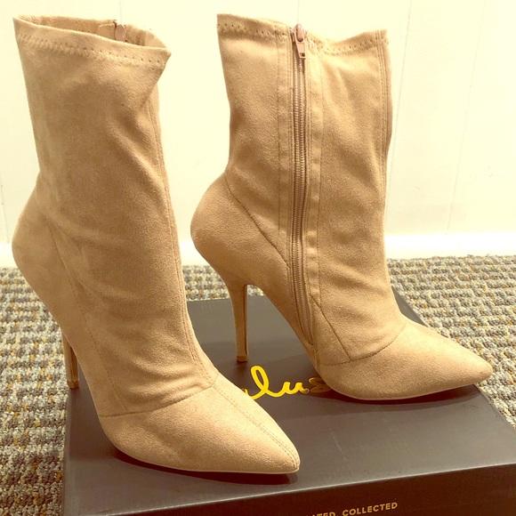 Lulus Shoes - New! Tan Suede Stiletto Boots